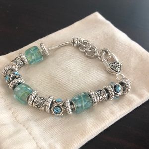 Auquamarine colored beaded bracelet